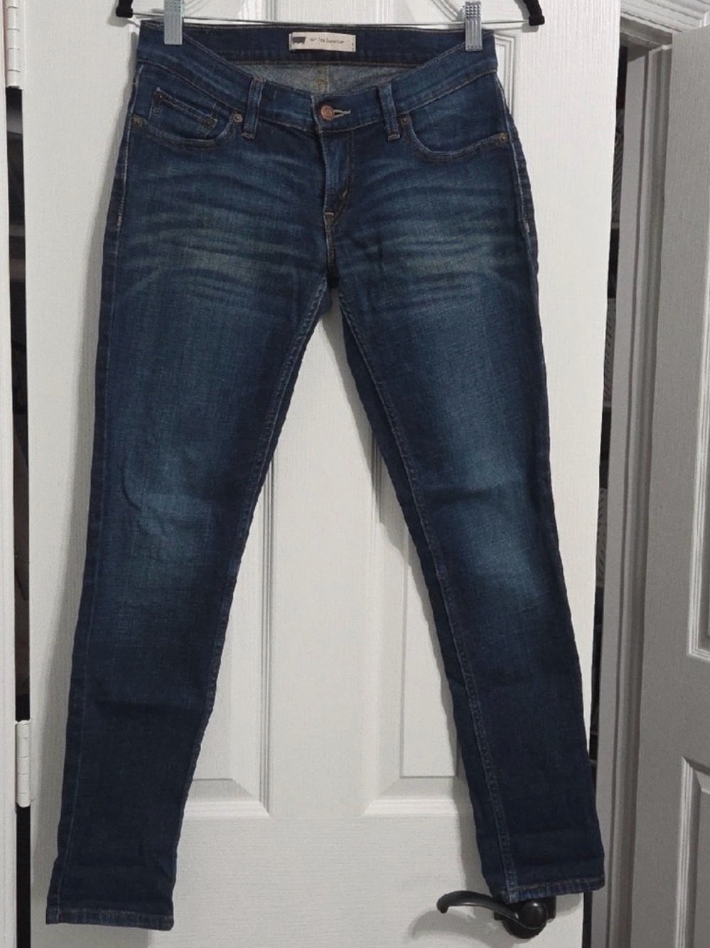 Levi's Women's Skinny Jeans in Dark Blue Wash